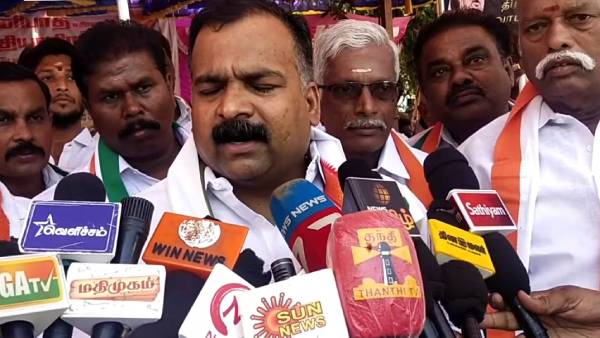 அரசியலில் தரம் குறைந்து வருகிறது 