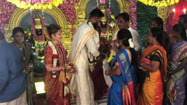 கணவர் ரஞ்சித் 