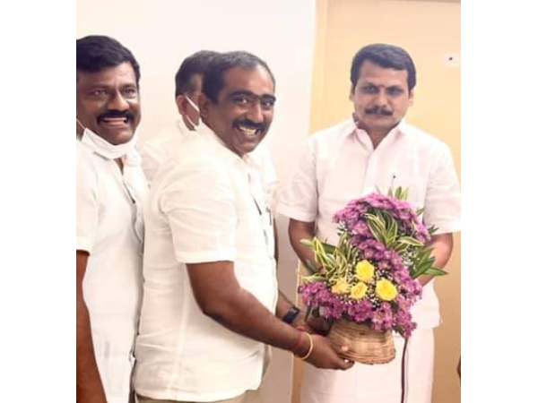  நகரச் செயலாளர் 