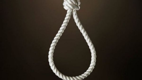  சமூக ஆர்வலர்கள் எதிர்ப்பு