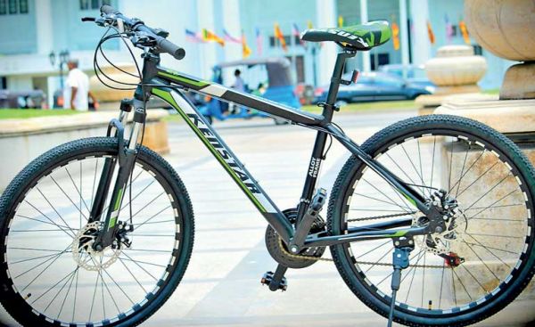 8 கிலோமீட்டர் பயணம்