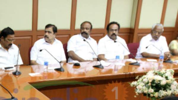 திமுக எம்.எல்.ஏ.க்கள் 