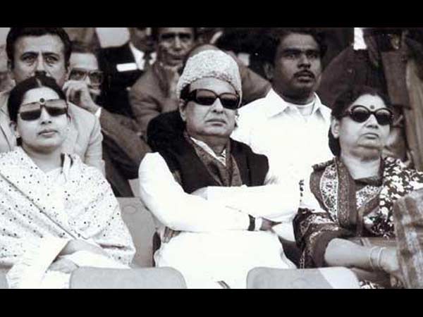 ஜானகி, ஜெ. அணிகள் 