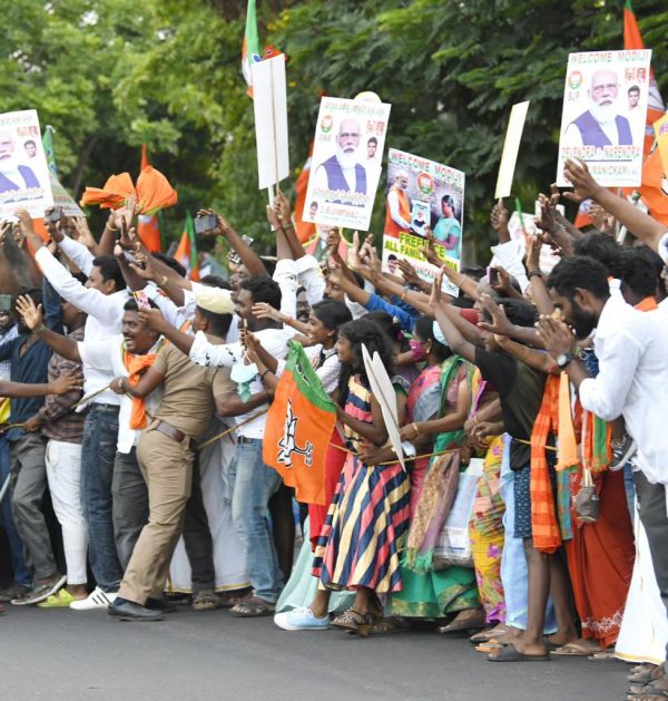 பார்த்து பார்த்து ஏற்பாடு 