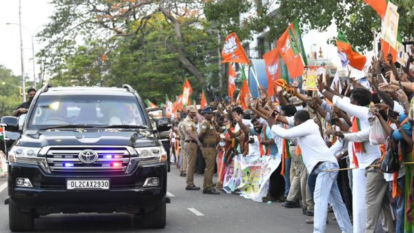  பிரதமர் வருகை 