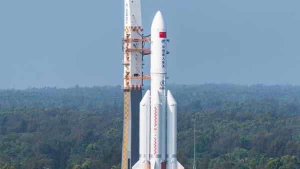  பூமியில் விழும் ராக்கெட்