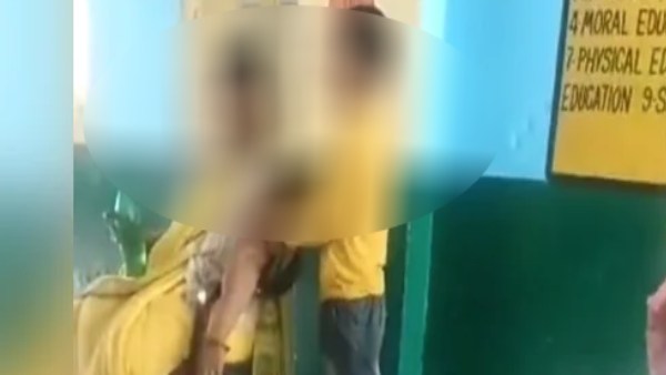 உத்தரபிரதேச அரசு பள்ளி ஆசிரியை 