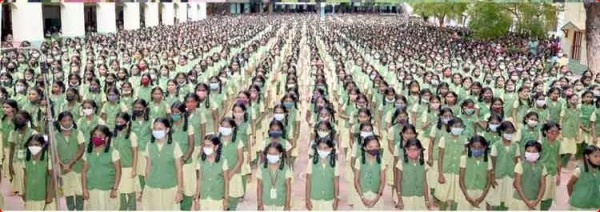 3200 மாணவிகள் 