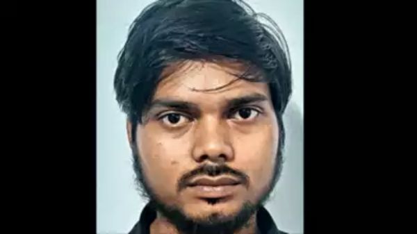 மங்களூரில் சிக்கிய மூவர் மங்களூரில் சிக்கிய மூவர்