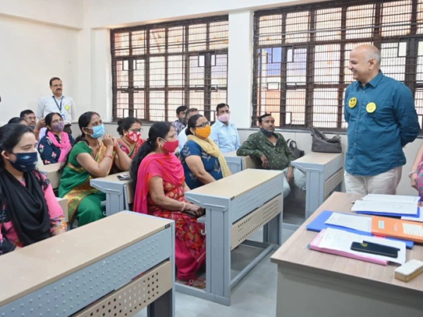 வெளிமாநில நபர்கள்