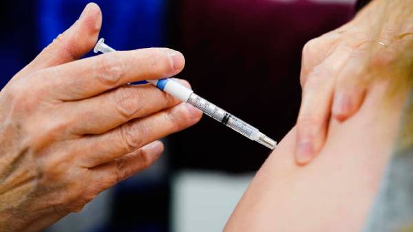 பூஸ்டர் டோஸ் தடுப்பூசி இலவசம் 