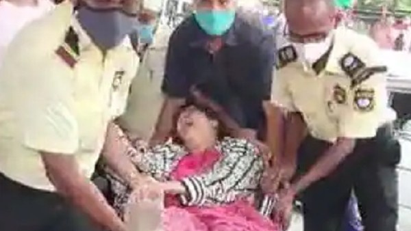 சக்கர நாற்காலியில் சக்கர நாற்காலியில்