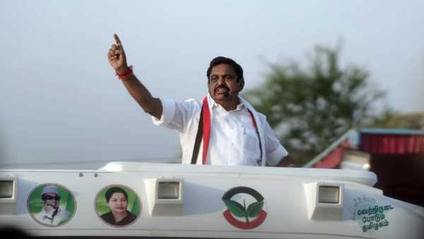 பிரம்மாண்ட மேடை 