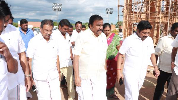 9 மணிக்கு வருவார் 