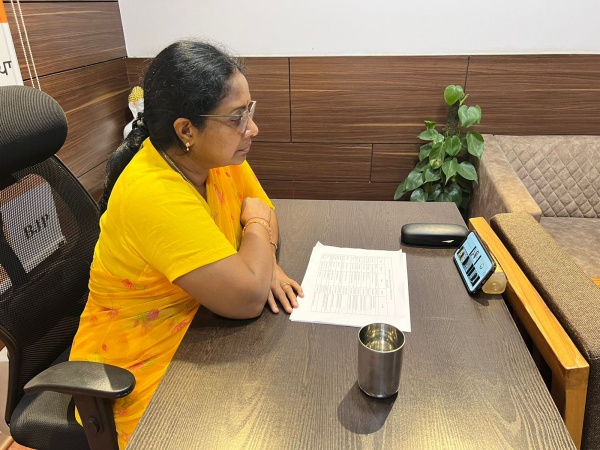 காங்கிரஸ் அரசு மீது விமர்சனம் 