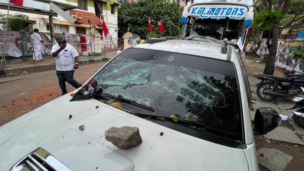 போலீசார் மாயம் 