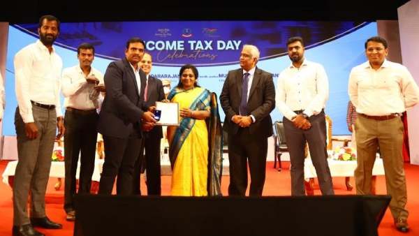 பெருமைக் கொள்க