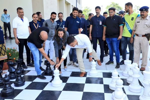 கார்கள் நிறுத்த 