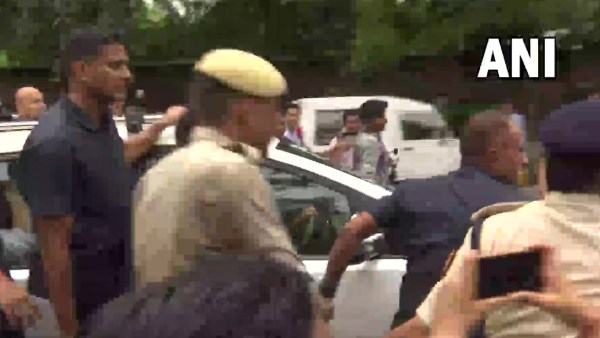 டெல்லியில் போலீஸ் குவிப்பு 