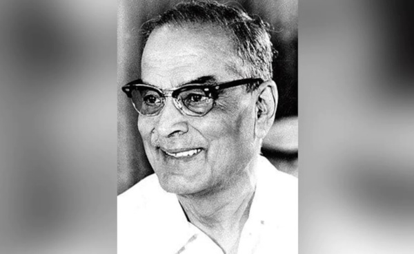 மேற்குவங்க முதலமைச்சர் மேற்குவங்க முதலமைச்சர்