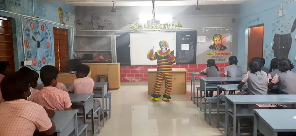 ஆசிரியை யுவராணி 