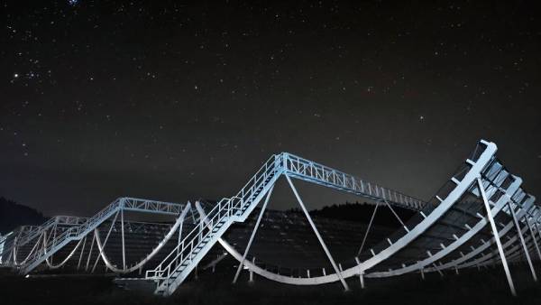 புதிய FRB சிக்னல் புதிய FRB சிக்னல்