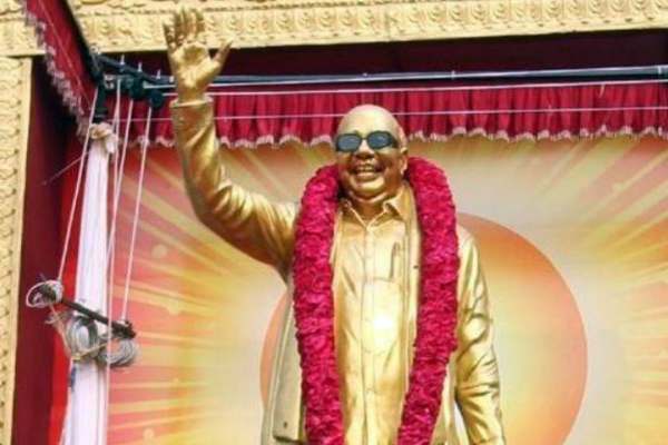 கருணாநிதி சிலை கருணாநிதி சிலை