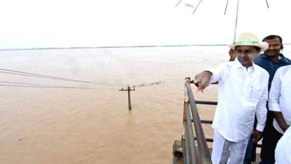  வெள்ளத்தில் மிதக்கும் தெலுங்கானா