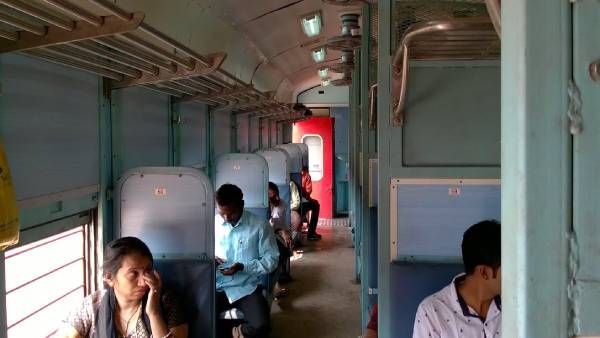 பெட்டிகள் பெட்டிகள்