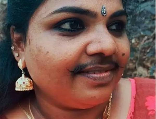  மீசை பிடித்துவிட்டது 