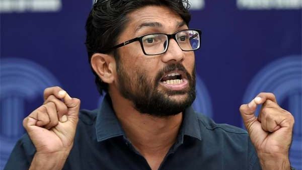 யார் இந்த ஜிக்னேஷ் மேவானி? யார் இந்த ஜிக்னேஷ் மேவானி?