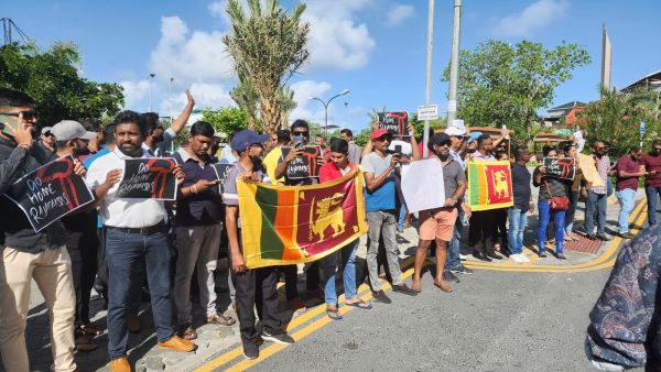 மாலத்தீவில் தஞ்சம் 