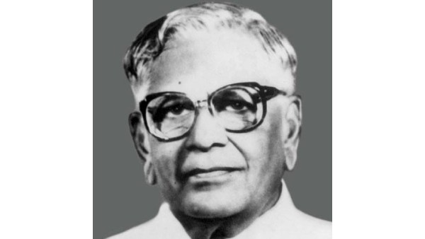 4 பிரதமர்களுடன் பணி 