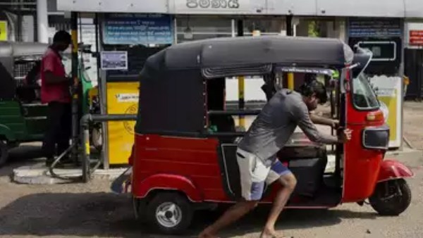  700 மில்லியன் டாலர் கடன் உதவி