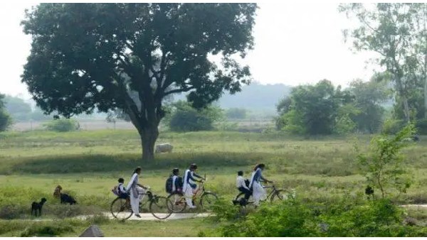 500 மாணவிகள் 