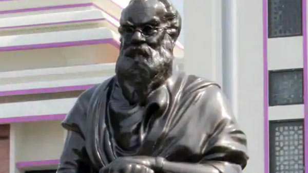  பெரியார் சிலைகள் 