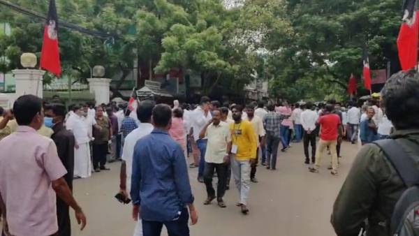 எதிராகத் திரும்பியதா? 