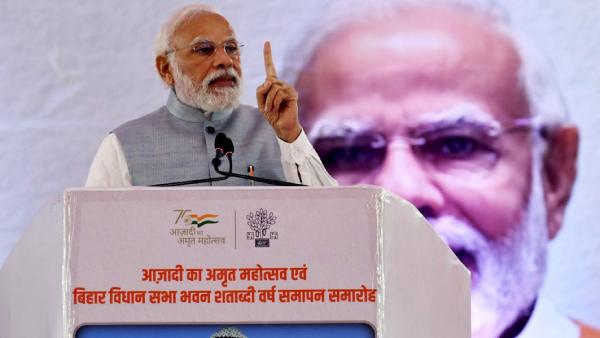 மோடி மீது விமர்சனம் மோடி மீது விமர்சனம்