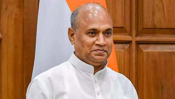 இரு அமைச்சர்கள் ராஜினாமா இரு அமைச்சர்கள் ராஜினாமா