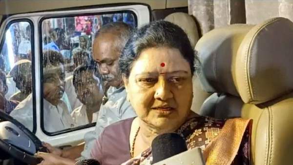 சசிகலா அறிவிப்பு 