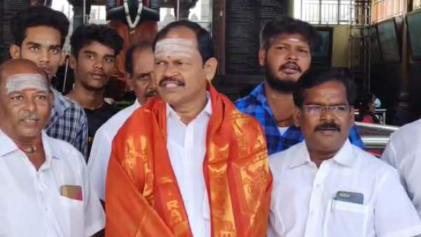 பவள விழா கொண்டாடனும் பவள விழா கொண்டாடனும்