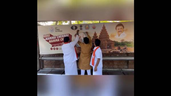 மோடி ஸ்டிக்கர்
