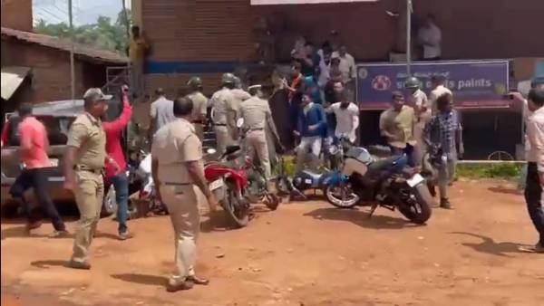 இறுதி ஊர்வலம்