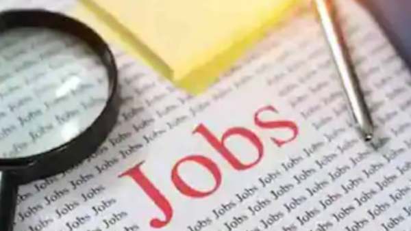  கல்வி தகுதி என்ன?