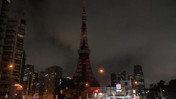 உலகம் முழுக்க நடந்துள்ளது 