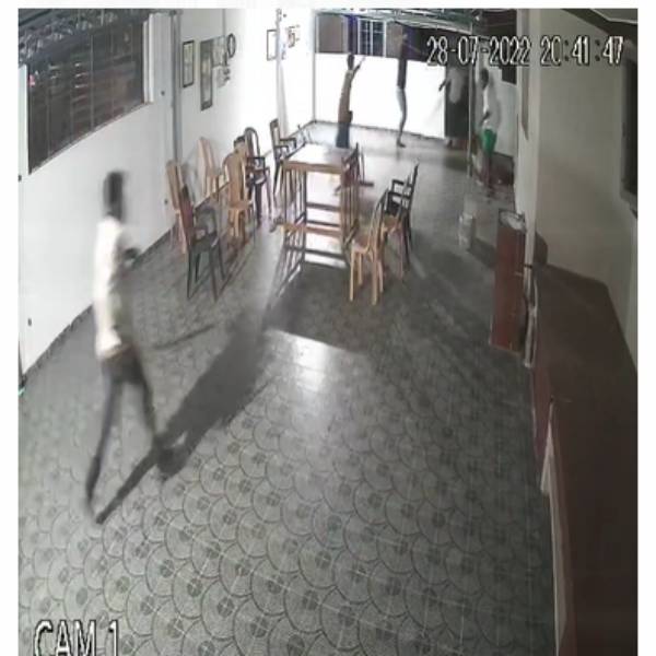 தப்பியோடிய கும்பல்