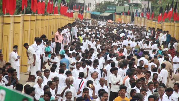 அதிமுக பொதுக்குழு 