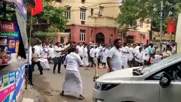 ரத்தக்களறி 