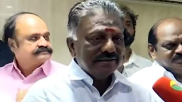 ஓபிஎஸ் செய்த செயல் 