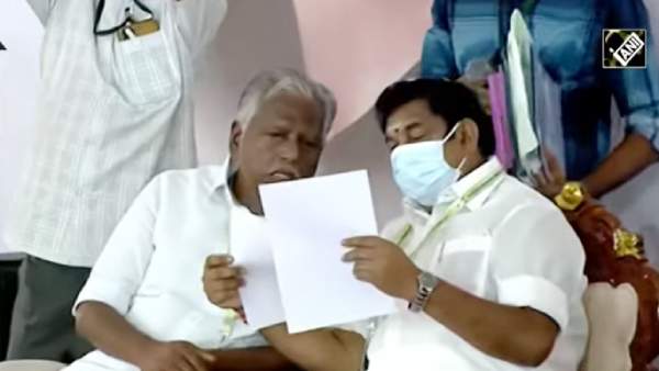 எடப்பாடி தவறிவிட்டார் எடப்பாடி தவறிவிட்டார்